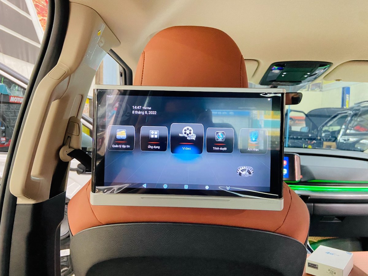 Màn hình ô tô - Giải pháp tiện nghi và những điều cần lưu ý khi lắp đặt